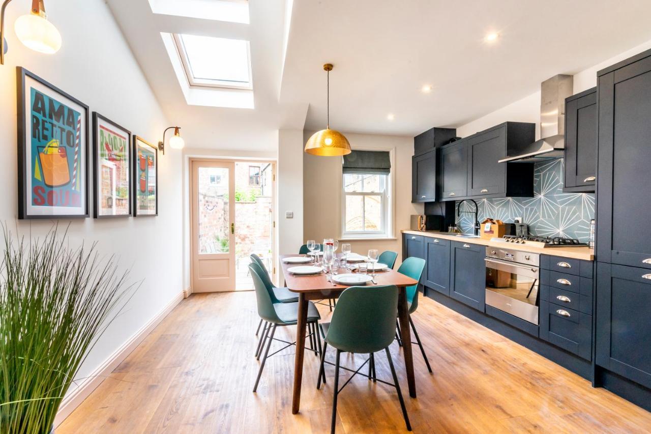 8 Kyme Street Vila York Exterior foto